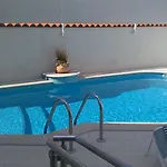 Pool House פולה